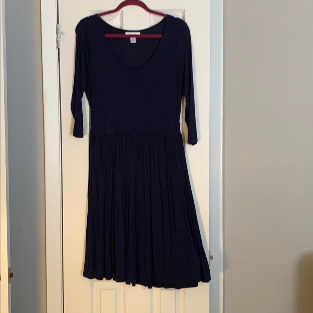 Maternity 3/4 sleeve dress